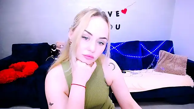 LiluMoon   online show from April 24, 2026, 4:20 pm