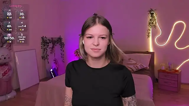 Lisa Blossom online show from July 17, 2026, 6:09 am