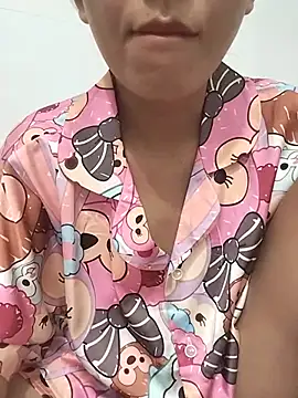 Snapshot of Sexyladzy chatting on September 18, 2025, 1:46 pm Sexyladzy online show from September 18, 2025, 1:46 pm
