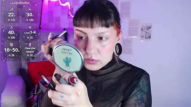 FabulousVenus online show from April 22, 2026, 12:57 am