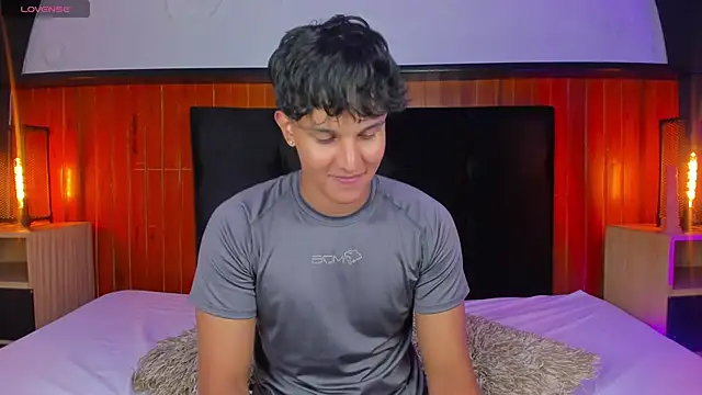 Leo Savage  online show from September 22, 2025, 8:00 pm