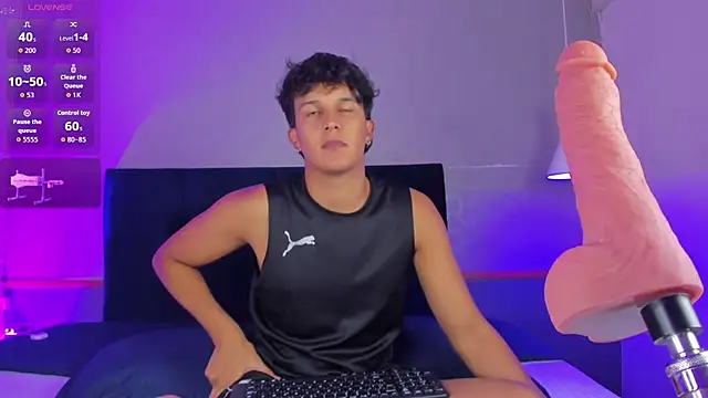 Leo Savage  online show from October 1, 2025, 4:07 am