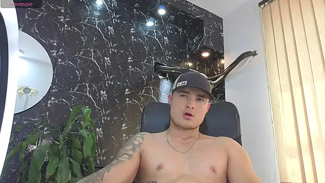 Snapshot of Alexander_ferre chatting on May 11, 2026, 4:04 pm Alexander ferre online show from May 11, 2026, 4:04 pm