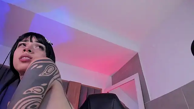 misstomie  online show from March 12, 2026, 10:38 pm