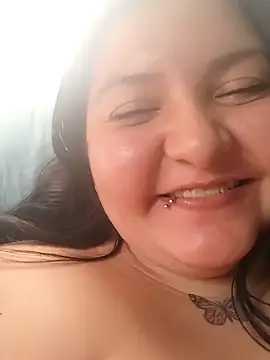 Snapshot of SoffiiCurvy chatting on September 13, 2025, 1:00 pm SoffiiCurvy online show from September 13, 2025, 1:00 pm