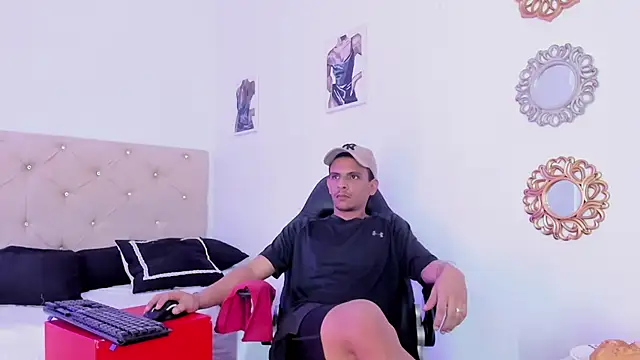  Tarekk  online show from September 11, 2025, 5:13 pm