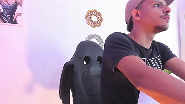  Tarekk  online show from September 29, 2025, 2:22 pm