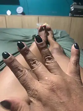 ju muniz01 online show from September 22, 2025, 12:01 am