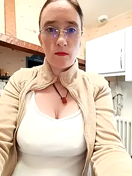 Snapshot of Sophierob1 chatting on October 8, 2025, 6:55 am Sophierob1 online show from October 8, 2025, 6:55 am