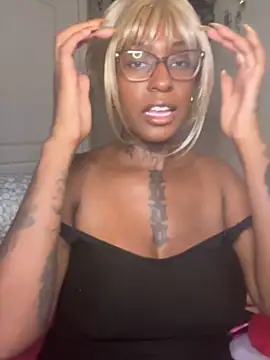 MistiSavannah online show from November 2, 2025, 1:52 am