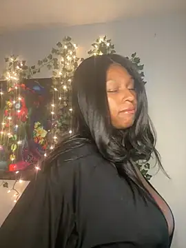 Snapshot of MistiSavannah chatting on July 8, 2026, 2:05 am MistiSavannah online show from July 8, 2026, 2:05 am