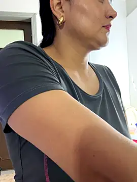 Rouse69  online show from November 28, 2025, 7:11 am