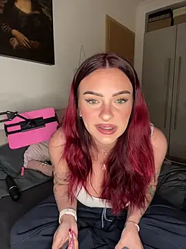 OliviaaFischer online show from May 12, 2026, 7:00 pm