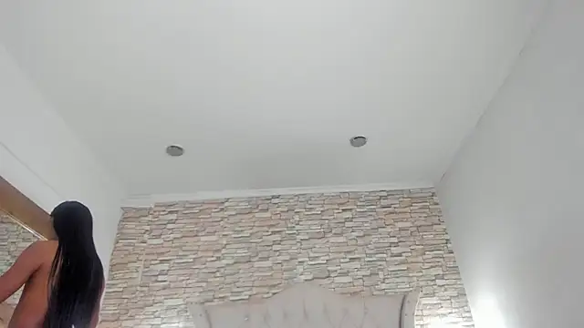 Lucia-Horny24 online show from October 8, 2025, 7:11 pm