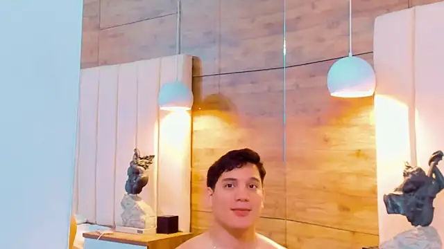 RaymondMorris online show from October 2, 2025, 4:19 am