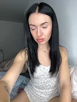 karrr  aaa online show from November 14, 2025, 9:35 pm