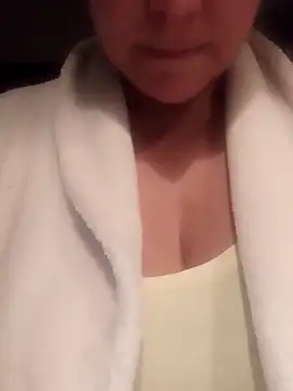 Cassandrina1 online show from September 29, 2025, 5:23 am