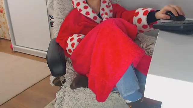 merlyn4 online show from January 21, 2025, 12:50 pm