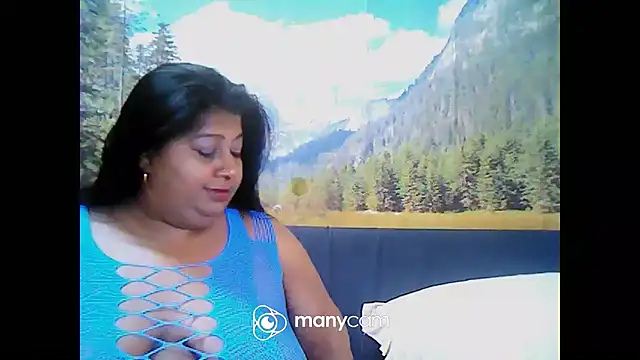 Snapshot of indianhoney694u chatting on January 31, 2025, 12:17 am indianhoney694u online show from January 31, 2025, 12:17 am