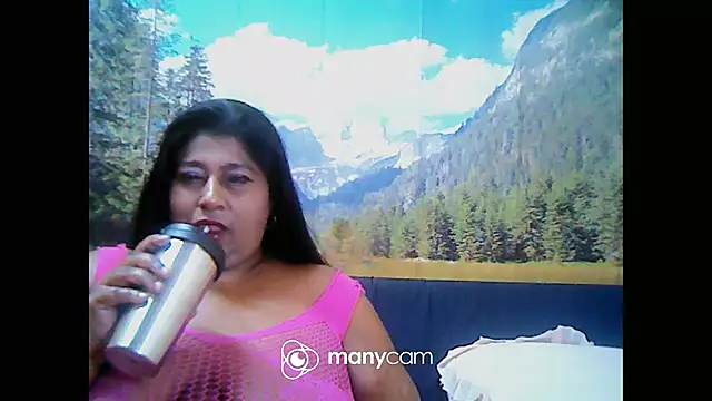 Snapshot of indianhoney694u chatting on February 17, 2025, 5:25 am indianhoney694u online show from February 17, 2025, 5:25 am