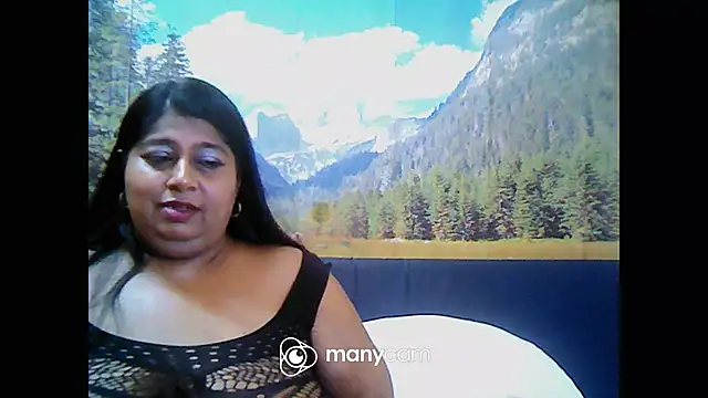 Snapshot of indianhoney694u chatting on February 19, 2025, 8:44 am indianhoney694u online show from February 19, 2025, 8:44 am