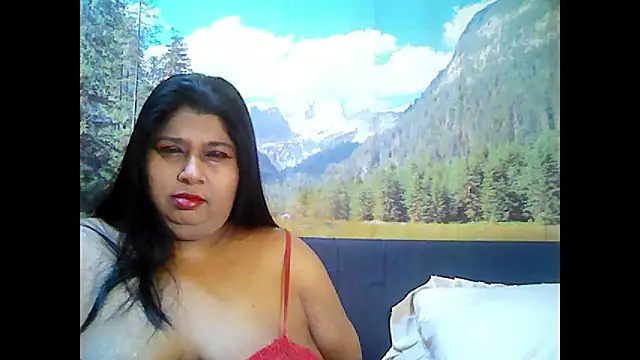 Snapshot of indianhoney694u chatting on September 20, 2025, 5:19 am indianhoney694u online show from September 20, 2025, 5:19 am