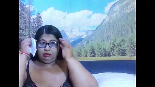 indianhoney694u online show from February 4, 2026, 5:24 am