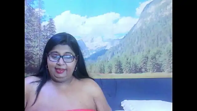 indianhoney694u online show from April 13, 2026, 5:18 pm