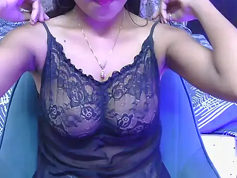 Snapshot of hoty-priya chatting on May 5, 2026, 4:42 am hoty-priya online show from May 5, 2026, 4:42 am