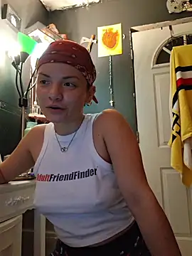 Snapshot of RicaSuave_69 chatting on May 20, 2026, 10:10 am RicaSuave 69 online show from May 20, 2026, 10:10 am