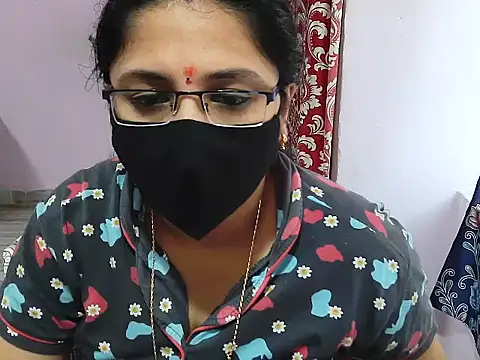 jannu6482 online show from October 22, 2025, 8:47 am