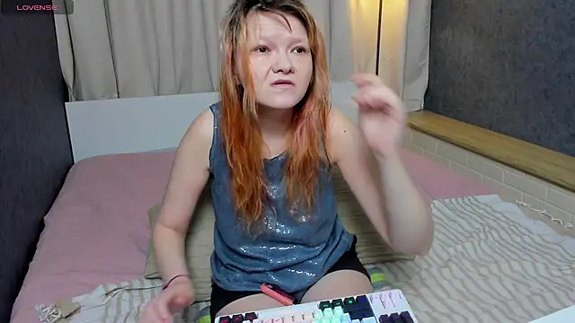 Nora lovvvv online show from September 20, 2025, 10:16 am