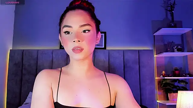 Snapshot of Arianna_Ponce chatting on September 14, 2025, 7:51 am Arianna Ponce online show from September 14, 2025, 7:51 am