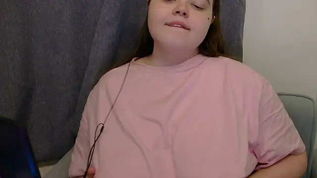 brattyprincessemma online show from January 7, 2026, 5:04 pm