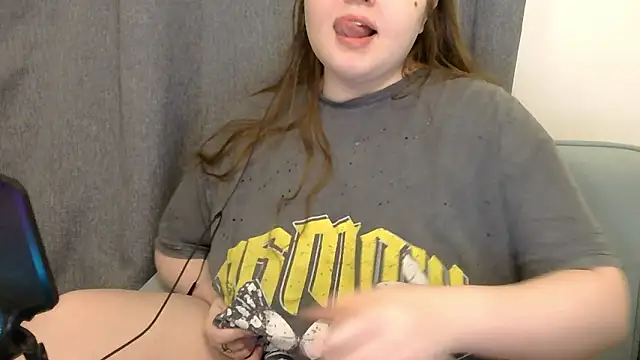 brattyprincessemma online show from February 4, 2026, 5:24 am