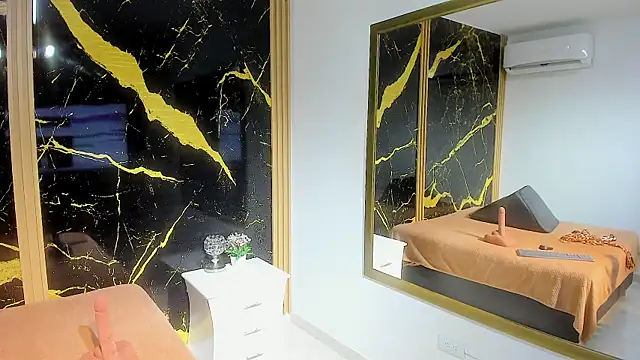 AdrianaVegga online show from March 4, 2026, 3:23 am