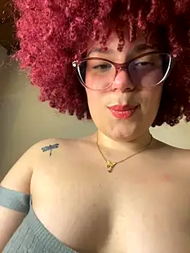 Enyagleam  online show from October 23, 2025, 2:33 am