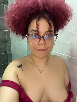 Enyagleam  online show from February 17, 2026, 3:47 am