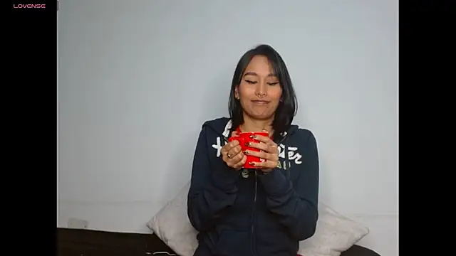 Gia Lee online show from January 17, 2026, 2:38 am