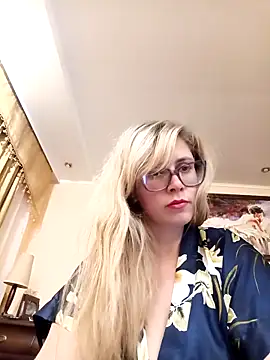 Snapshot of Crystal00Girl chatting on October 23, 2025, 7:56 pm Crystal00Girl online show from October 23, 2025, 7:56 pm