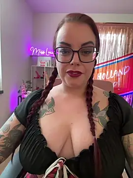 Miss Lucifer6 online show from June 14, 2026, 1:13 pm