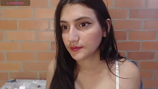 Montserrat Jay online show from April 18, 2026, 3:05 pm