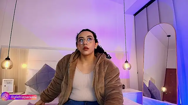 alehia cute online show from October 12, 2025, 2:05 pm