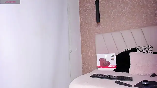 Amaranta carey online show from April 16, 2026, 12:55 am