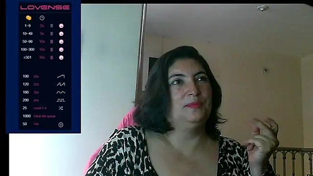 lina maria99 online show from September 18, 2025, 2:52 pm