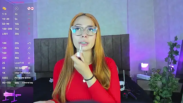 LanaMills  online show from October 2, 2025, 3:46 am