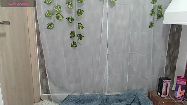 anishasanchezcm101 online show from November 27, 2025, 3:19 am