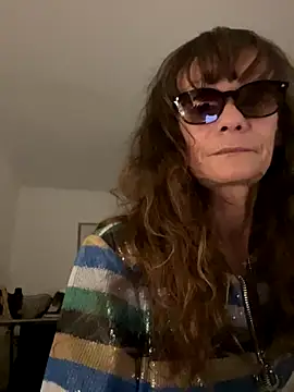 Chris06d22xh online show from October 3, 2025, 6:38 pm