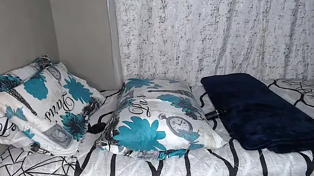 Lunalee online show from December 21, 2025, 5:14 am