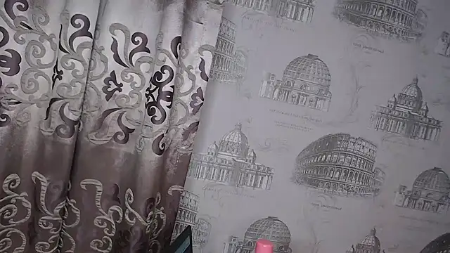 Snapshot of Lunalee chatting on July 14, 2026, 7:02 am Lunalee online show from July 14, 2026, 7:02 am
